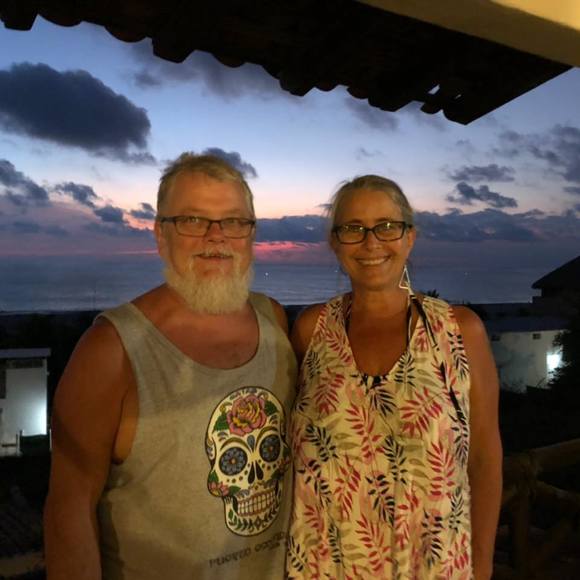 Meet your Posher, Valerie - Picture 2 of 2